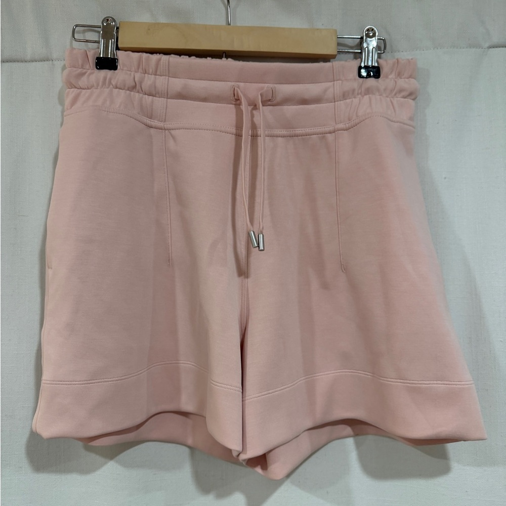 Lululemon Soft Ambitions High Rise Short 4"